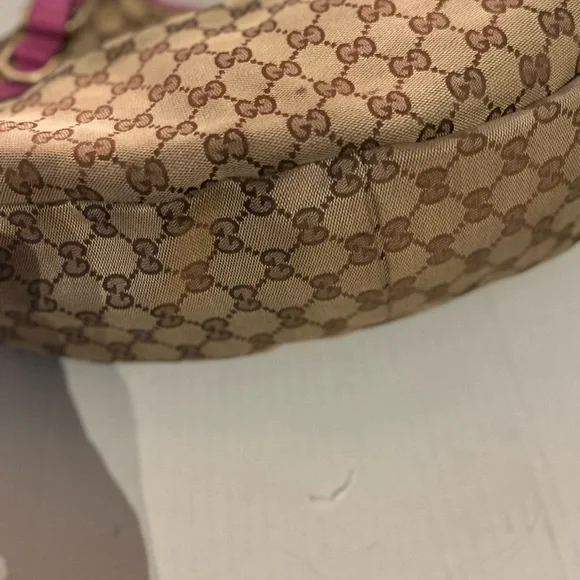 Gucci Bag - Picture 11 of 17